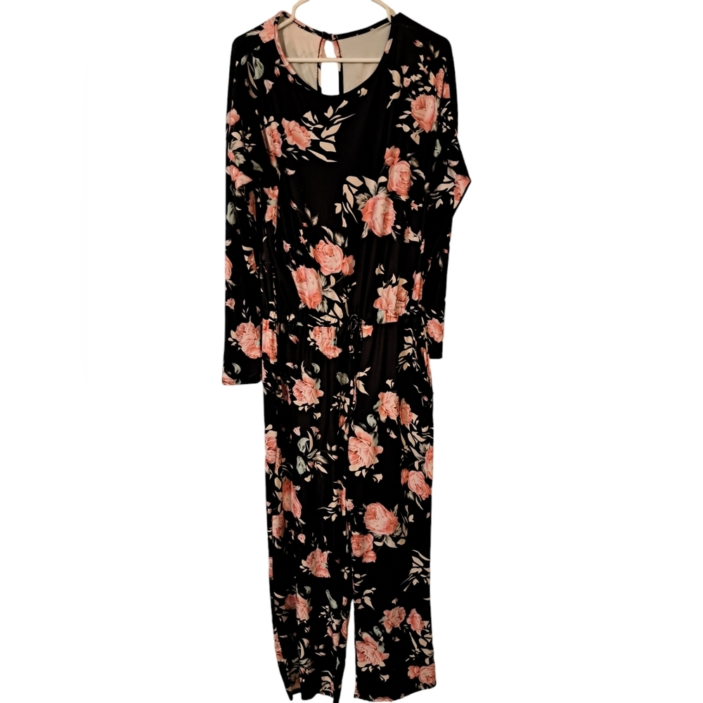 NWOT Floral romper size 2XL